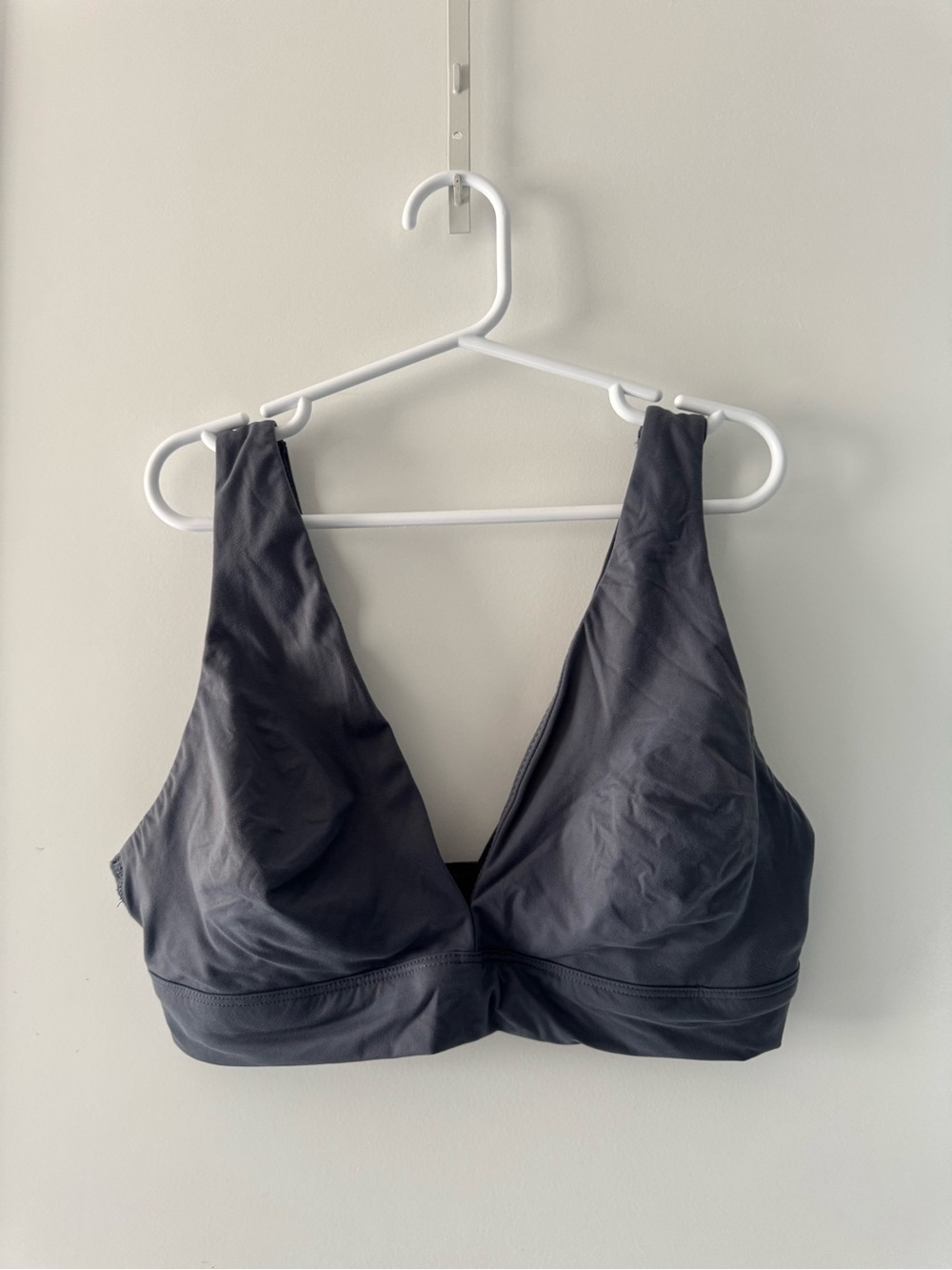 Victoria’s Secret Wireless Deep V Bralette - Charcoal